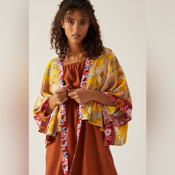 By Anthropologie Floral Vibrant Kimono OSFA - Picture 4 of 16